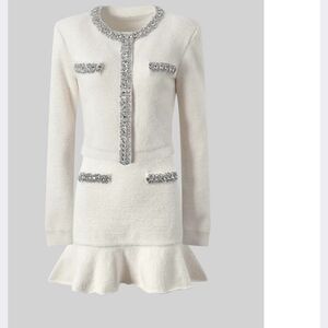 Elegant White Mini Dress with Silver Accents MEDIUM